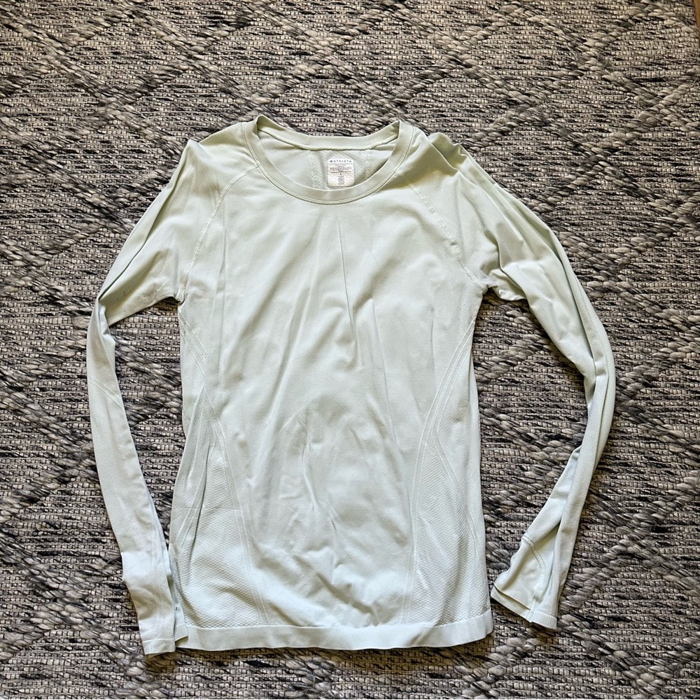 Athleta light green Fitted Long Sleeve T-Shirt